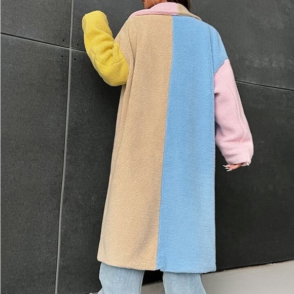 Qutie Color Block Teddy Coat - Picture 3 of 7
